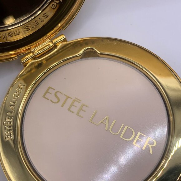 Estee Lauder Limited Edition Swan Dreams Powder Compact by Monica Rich Kosann - Picture 9 of 10